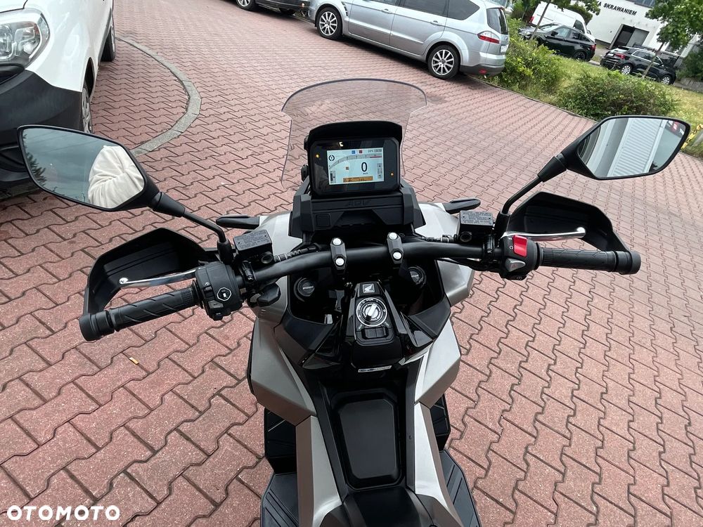 Honda ADV350 - 13