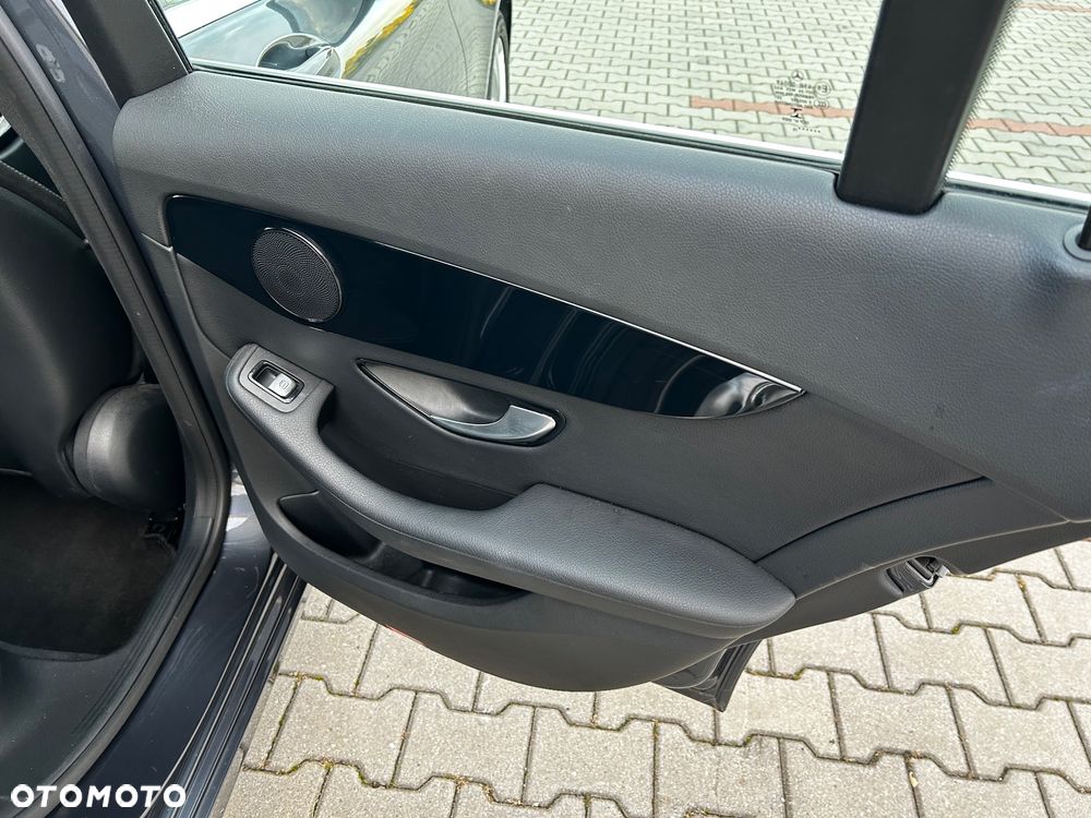 Mercedes-Benz Klasa C 200 (BlueTEC) d T 7G-TRONIC - 21