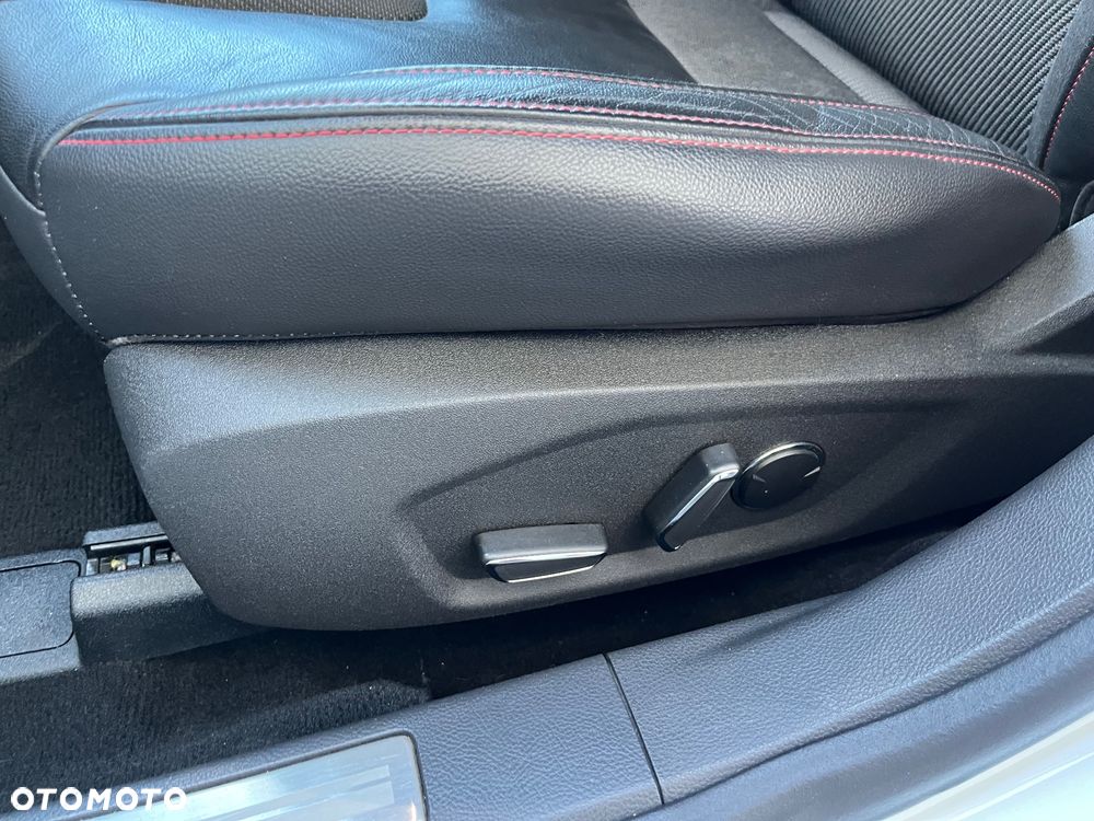 Ford Mondeo 2.0 TDCi Bi-Turbo ST-Line PowerShift - 19
