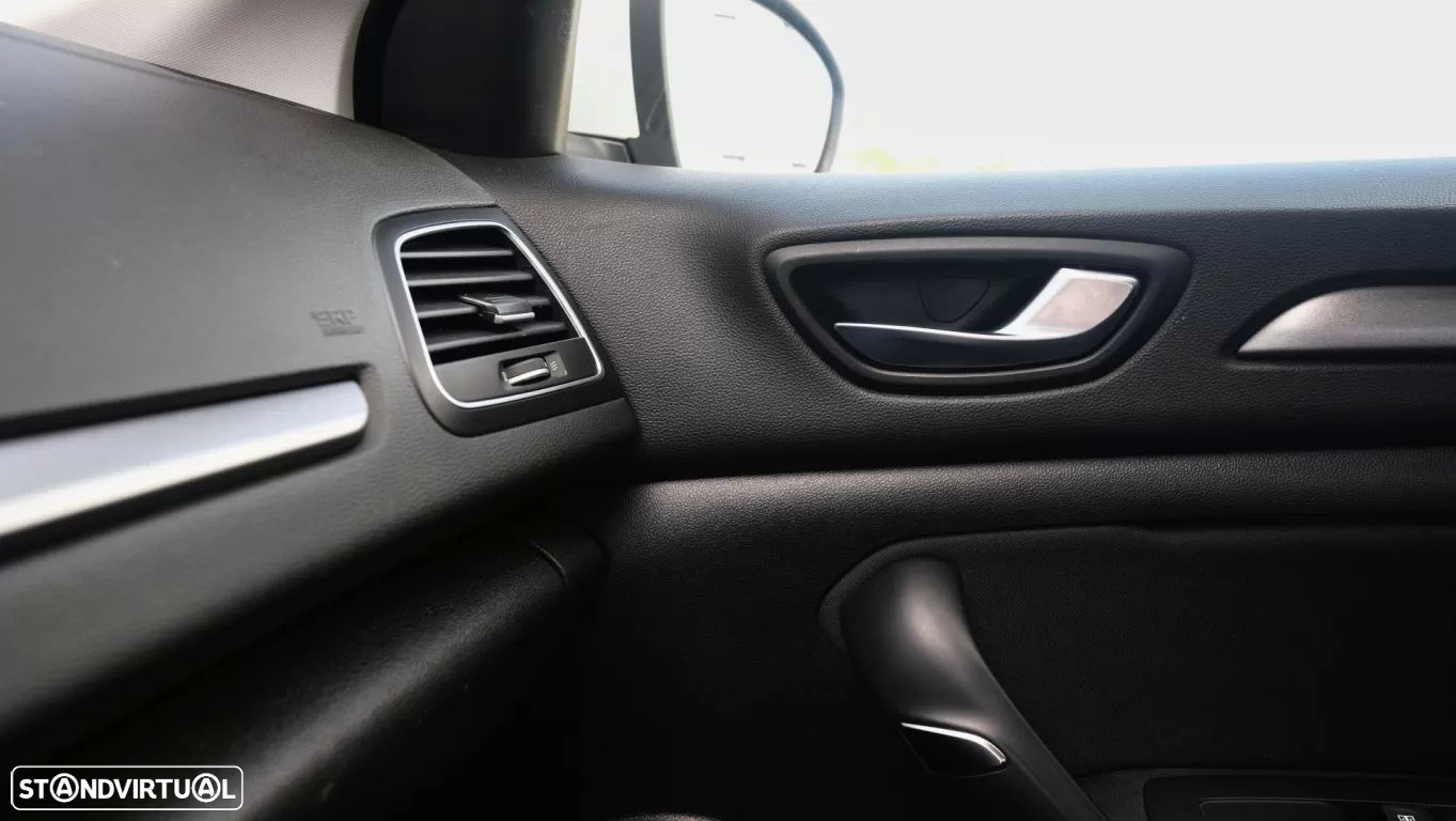 Renault Mégane Sport Tourer - 17