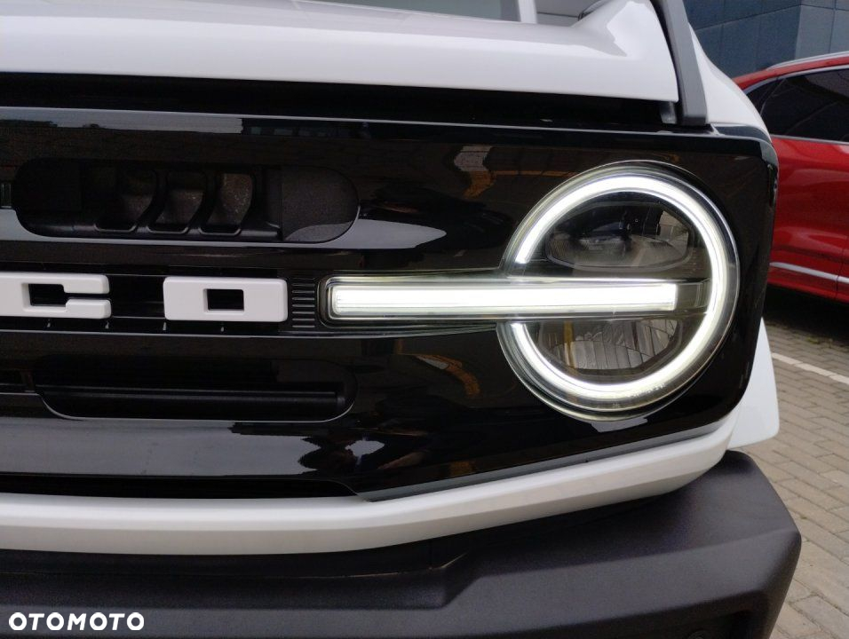 Ford Bronco - 37