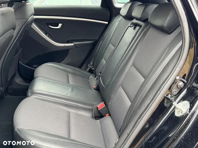 Hyundai i30 - 30