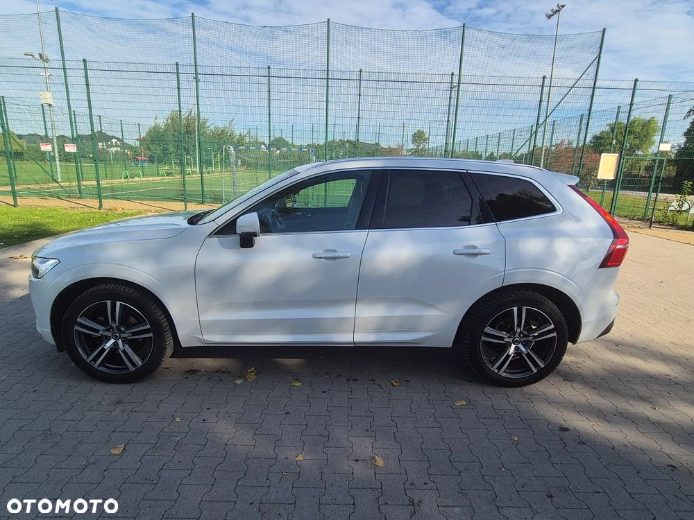 Volvo XC 60 T5 AWD Momentum - 1