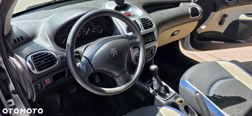 Peugeot 206 - 12