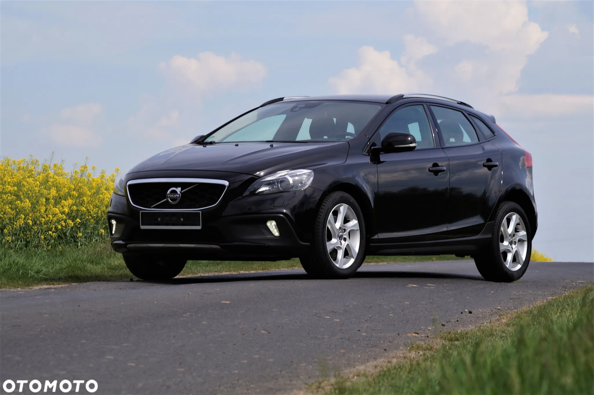 Volvo V40 Cross Country - 10