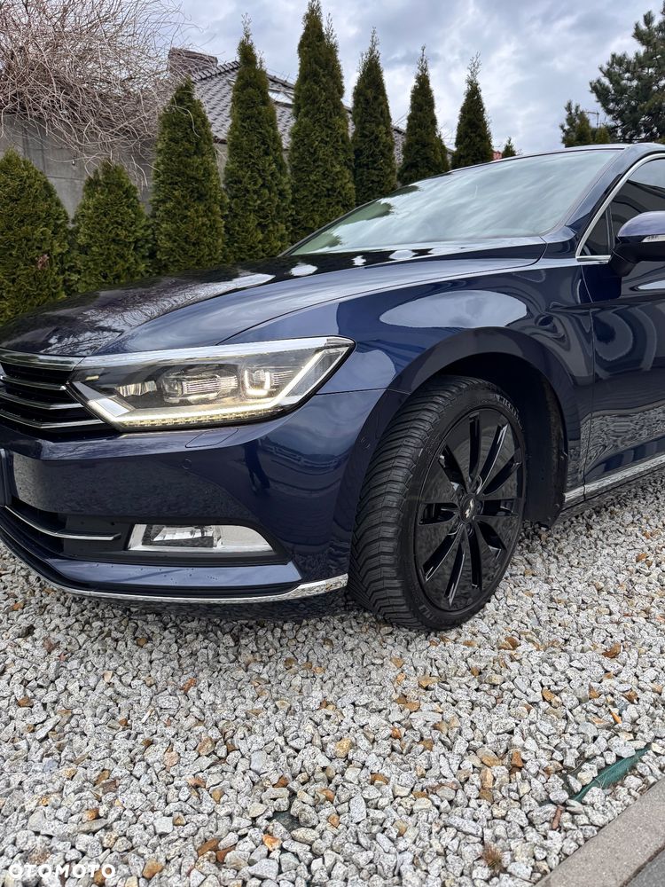 Volkswagen Passat - 12