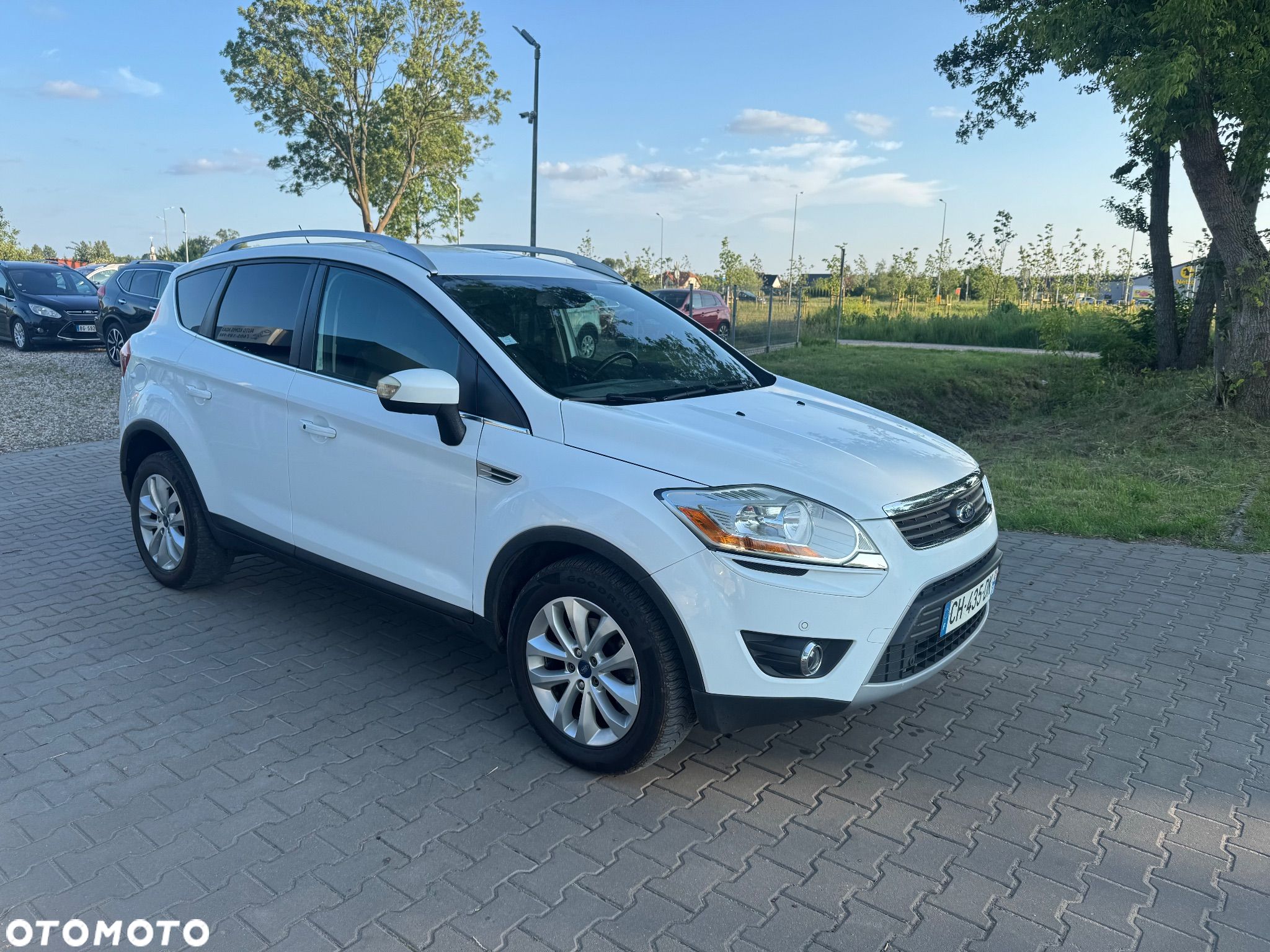 Ford Kuga 2.0 TDCi 2x4 Titanium - 1