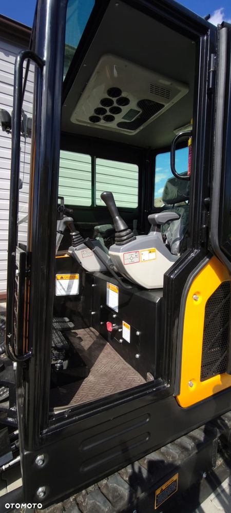 Inny NOWA MINIKOPARKA 2.4T KUBOTA D1105 - 11