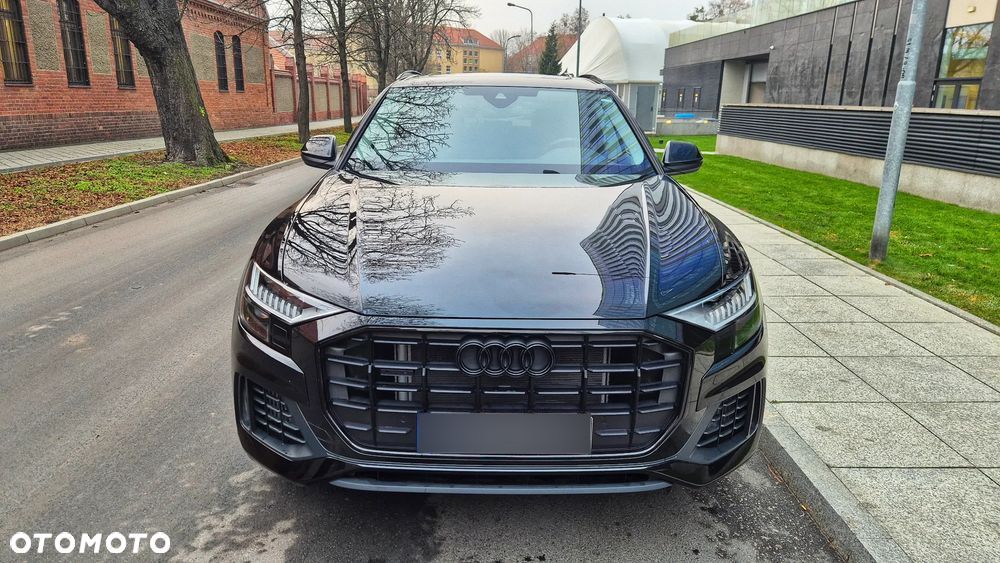 Audi Q8 55 TFSI quattro tiptronic - 1