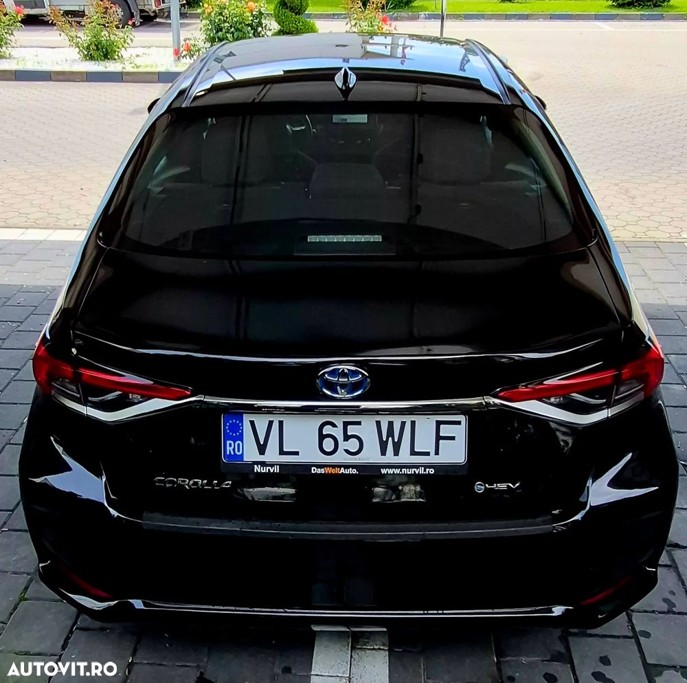 Toyota Corolla 1.8 Business Edition - 12