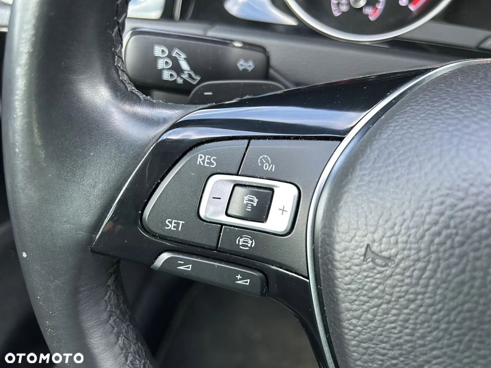 Volkswagen Golf 1.5 TSI BMT Evo Highline DSG - 23