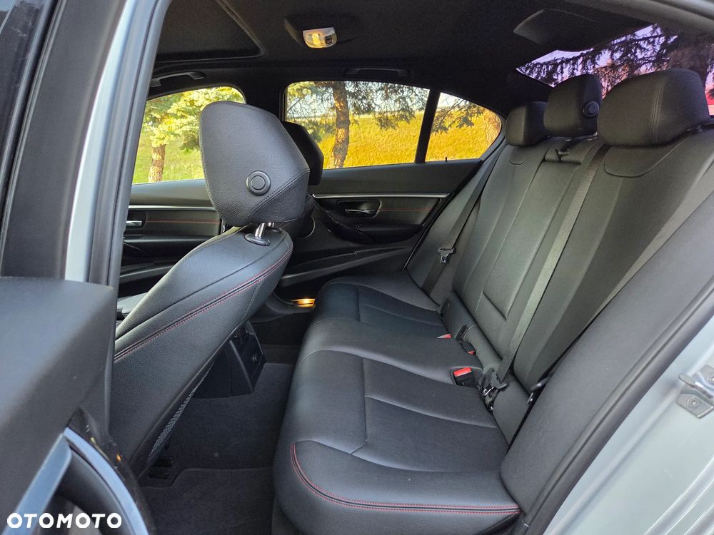 BMW Seria 3 330e iPerformance Sport Line - 10