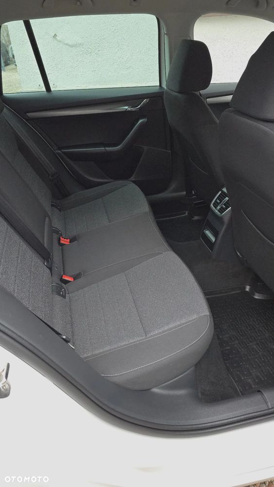 Skoda Octavia 2.0 TDI DSG Soleil - 17