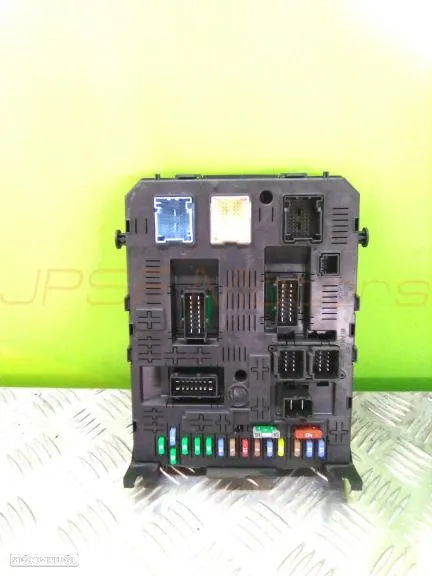 PEÇAS AUTO USADAS para Citroen C4 Picasso 1.6Hdi 2009 Monta Motor 9HZ - 17