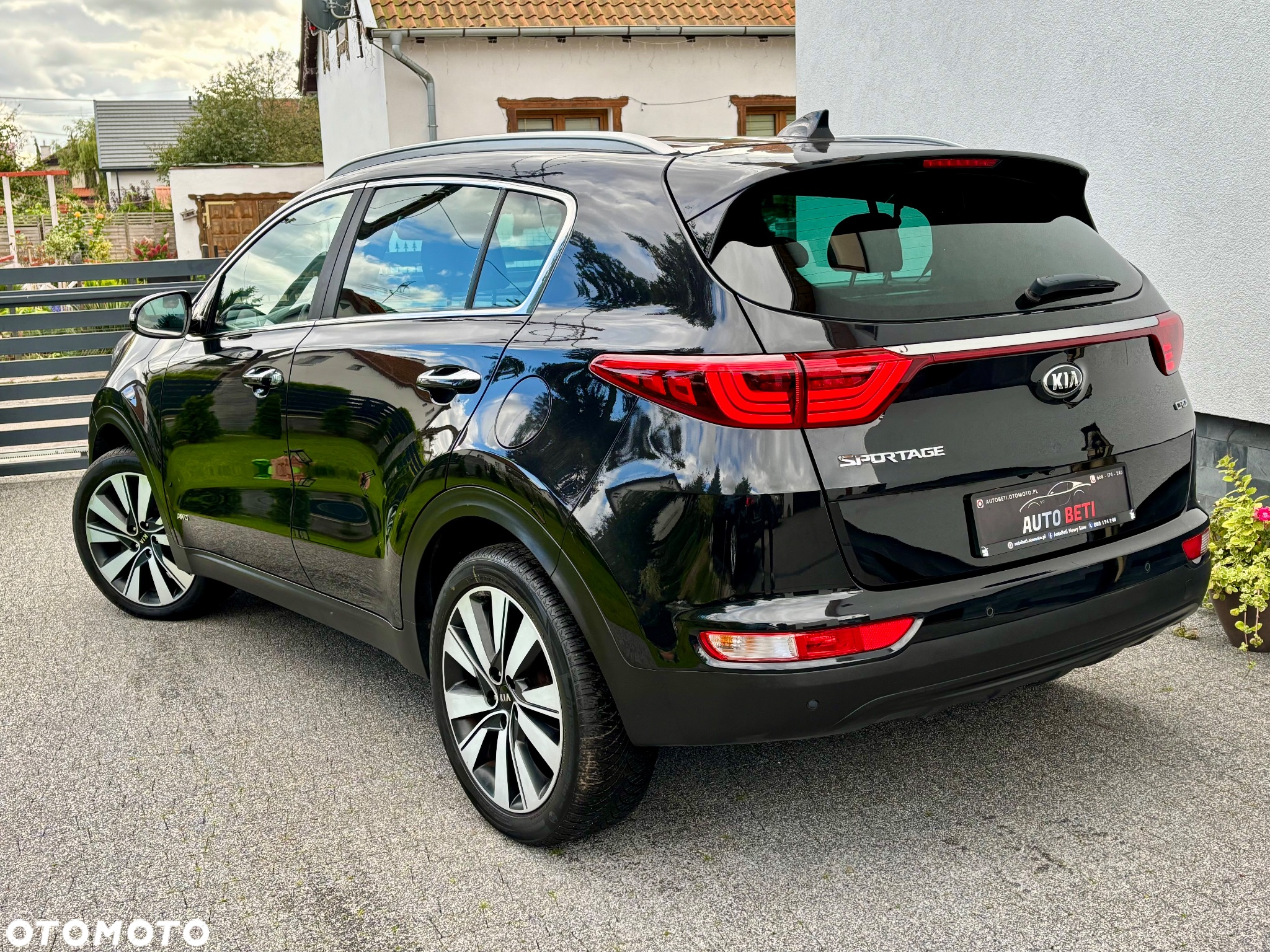 Kia Sportage 2,0 CRDI AWD Spirit - 3
