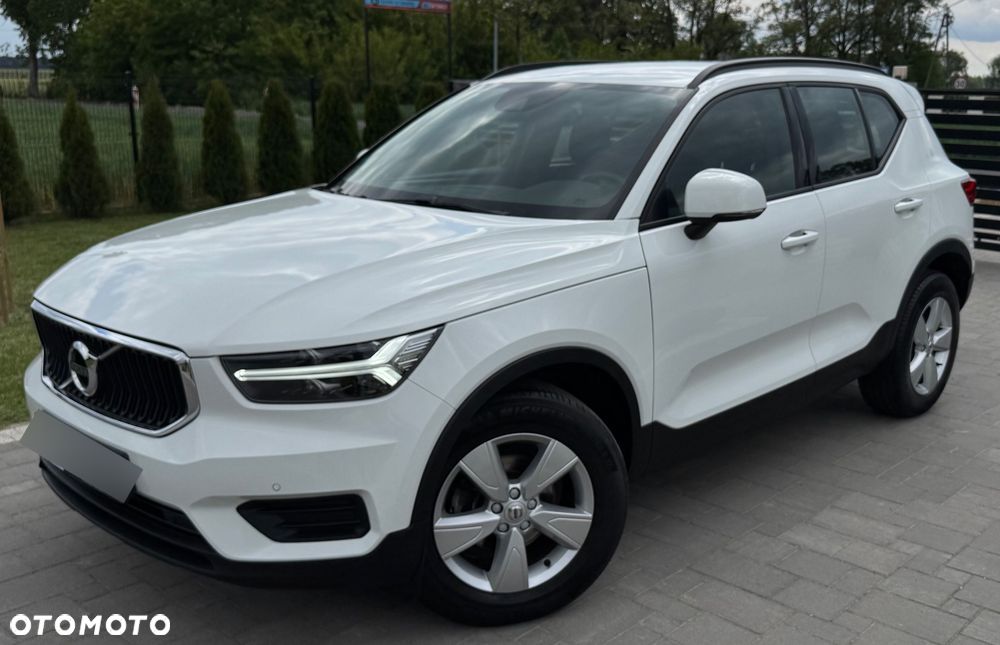Volvo XC 40 T3 Momentum - 1