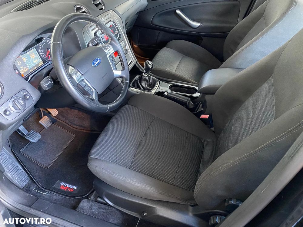 Ford Mondeo - 16