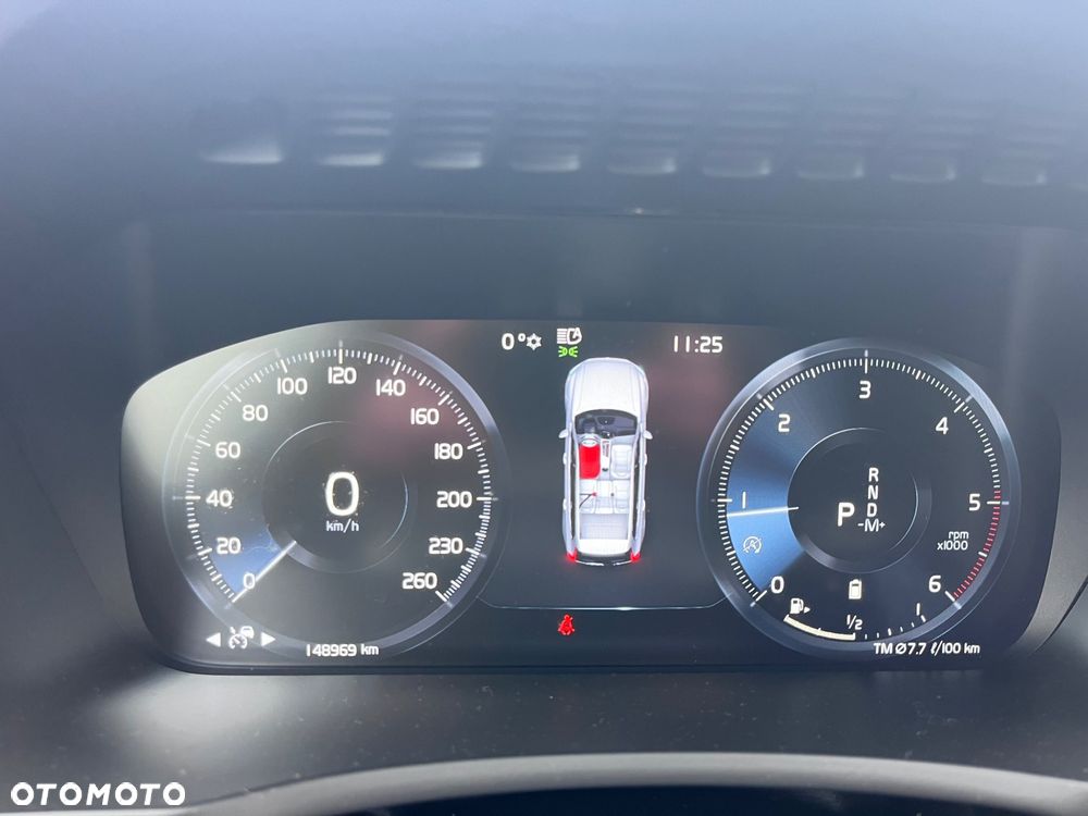 Volvo XC 90 B5 D AWD Ultimate Dark - 8