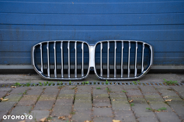 Nerki grill atrapa bmw x5 g05 przed faceliftingiem oryginał kamera Mpakiet