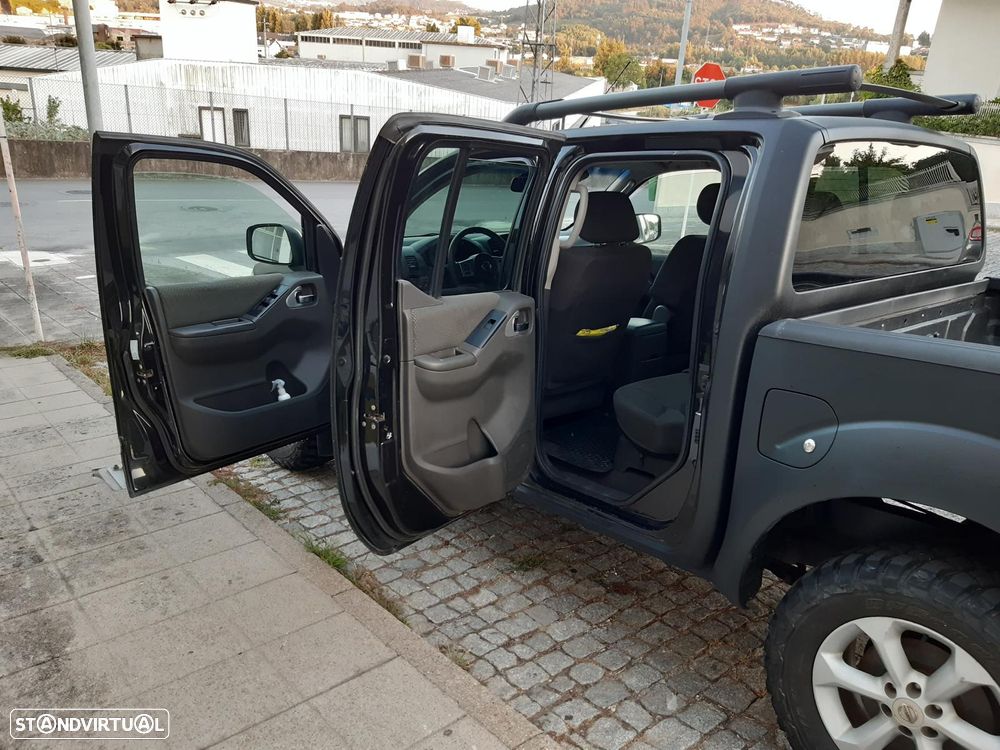 Nissan Navara 2.5 dCi CD LE - 11