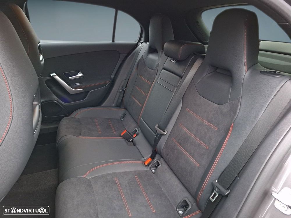 Mercedes-Benz a-180 d - 14