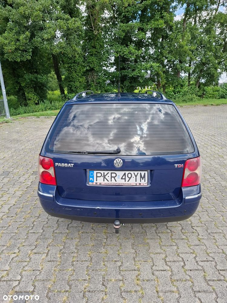 Volkswagen Passat 1.9 TDI Highline - 3