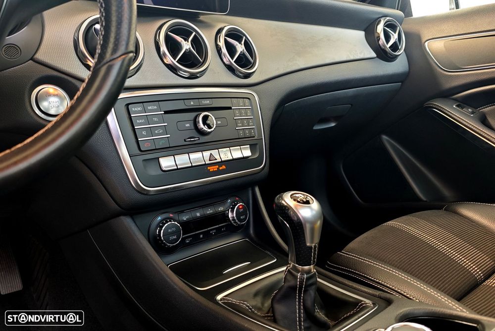 Mercedes-Benz GLA 180 d Urban - 19