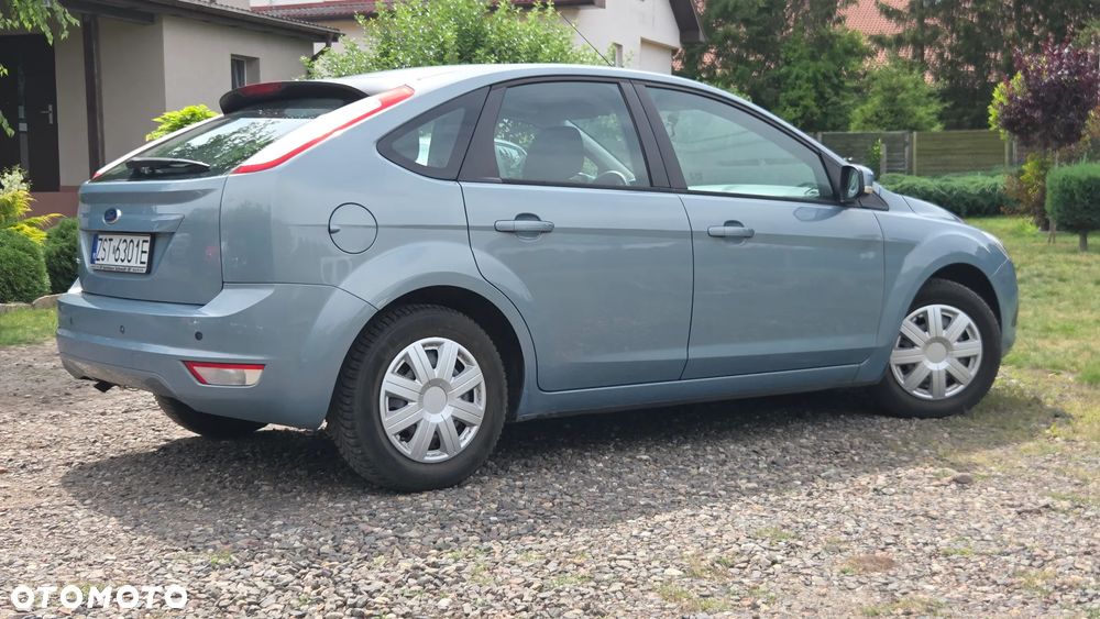Ford Focus 1.4 16V Style+ - 11