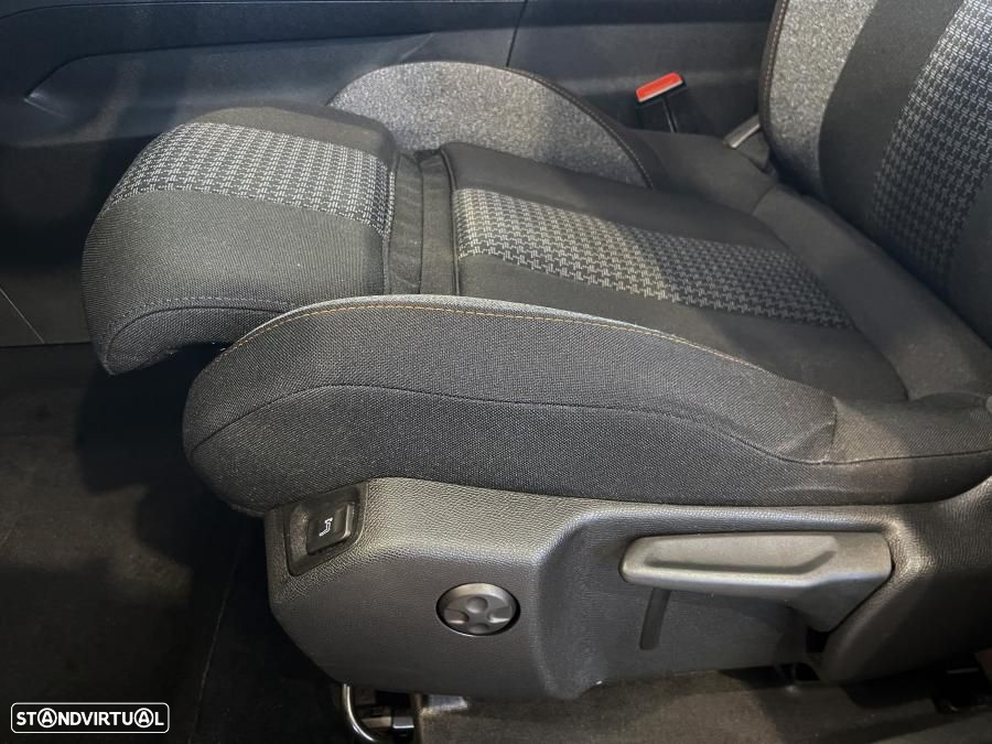 Peugeot 3008 PureTech 130 Stop & Start GPF EAT8 Active Business-Pack - 9