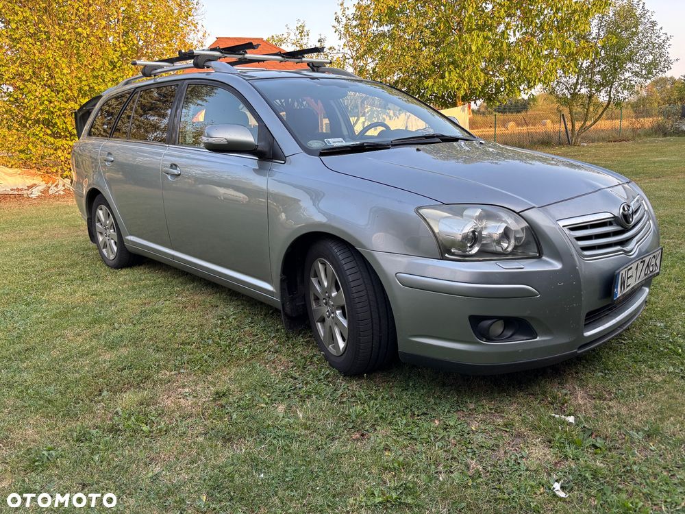 Toyota Avensis 1.8 VVT-i Sol Premium - 17