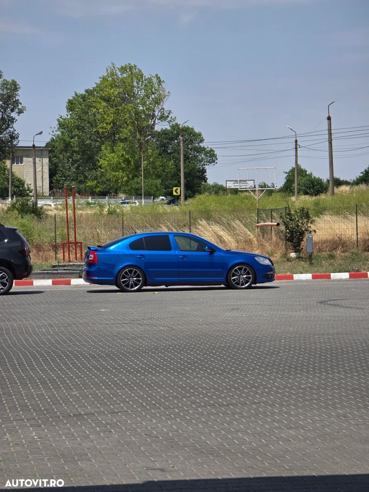 Skoda Octavia 2.0 TDI CR DPF DSG RS - 13