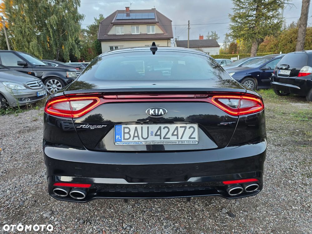 Kia Stinger - 8