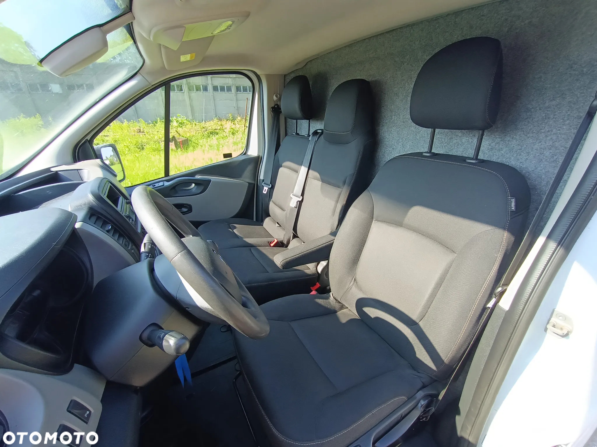 Renault Trafic 1.6 dCi diesel 121kM 2016 rok wersja L1H1 - 22