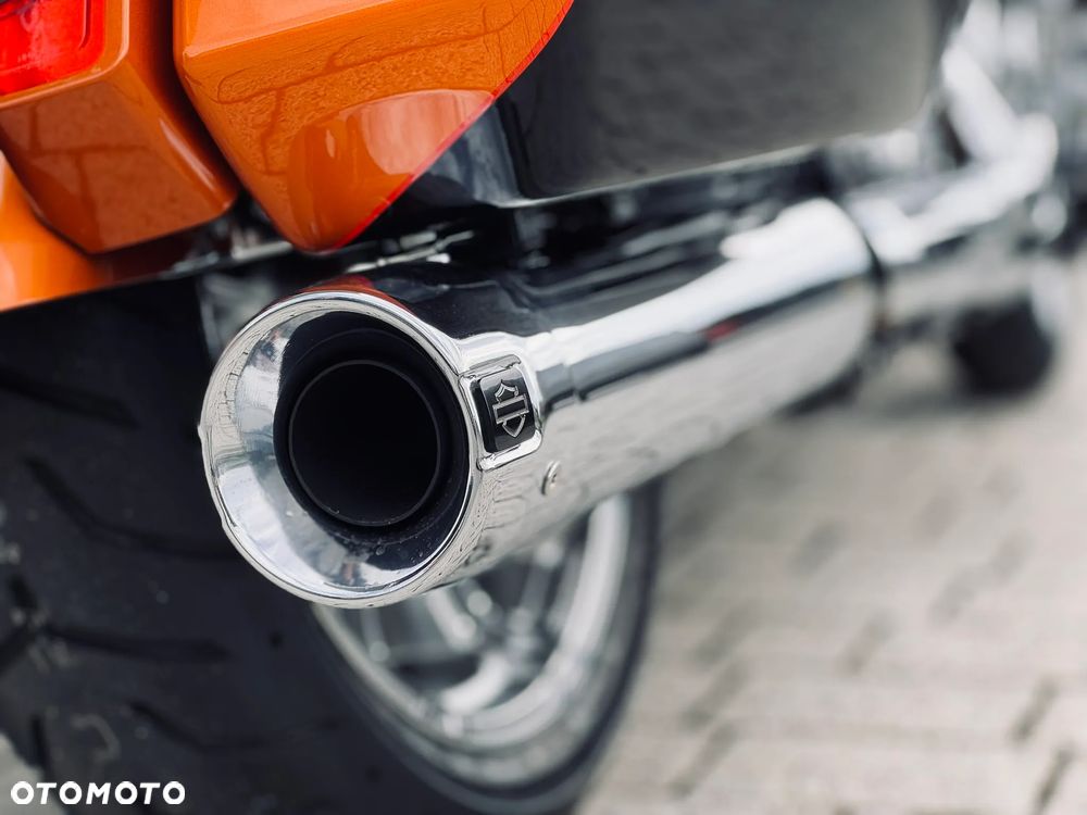Harley-Davidson CVO Street Glide - 15