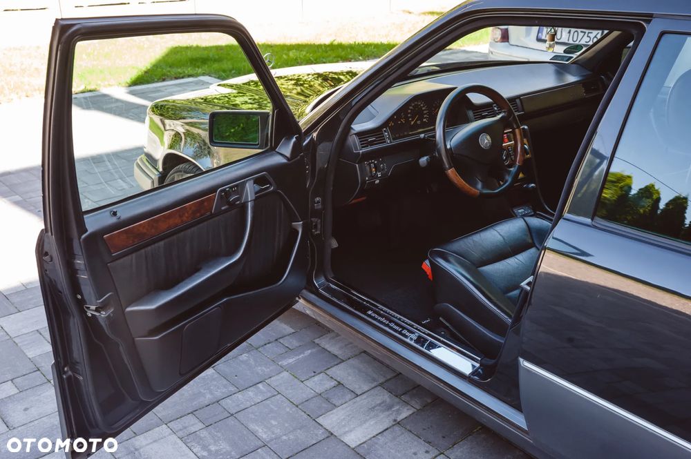 Mercedes-Benz Klasa E - 11