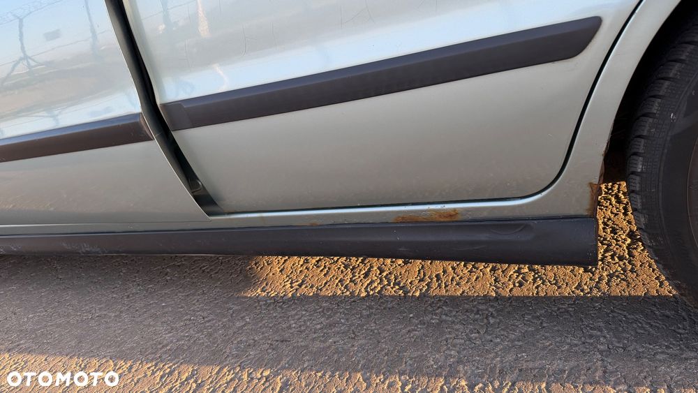 Volvo S40 1.8 - 9