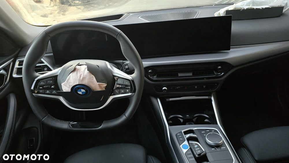BMW i4 70.3kWh eDrive 35 - 11