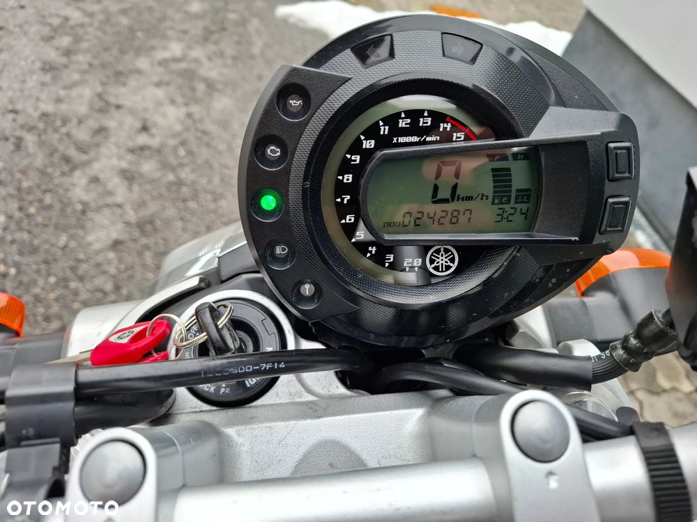 Yamaha FZ6 - 8