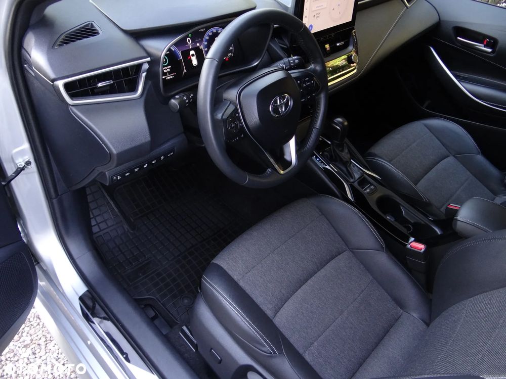 Toyota Corolla 2.0 Club - 17