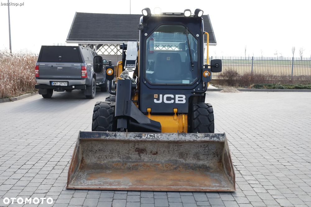 JCB 300 T4 Miniładowarka Skid steer - 13