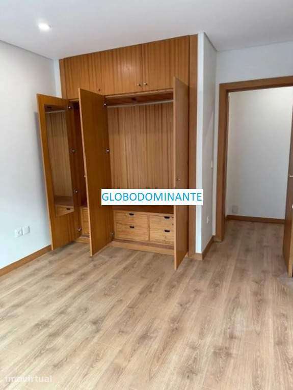 Apartamento T4 em S. Vítor em excelente localização - Grande imagem: 5/26