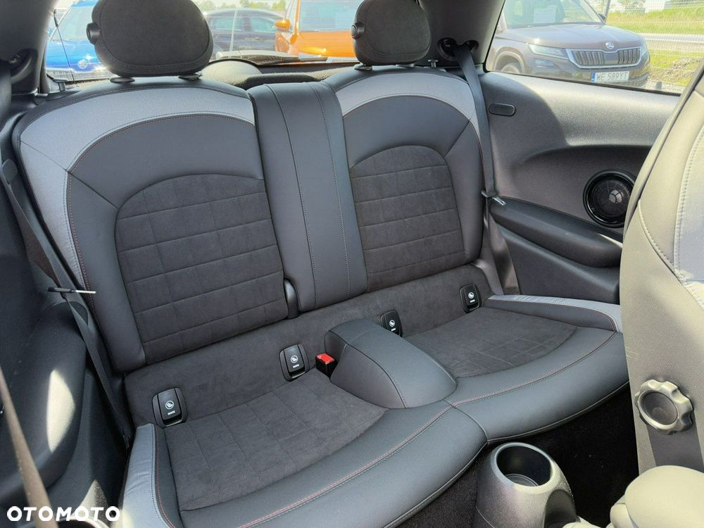 MINI John Cooper Works - 14