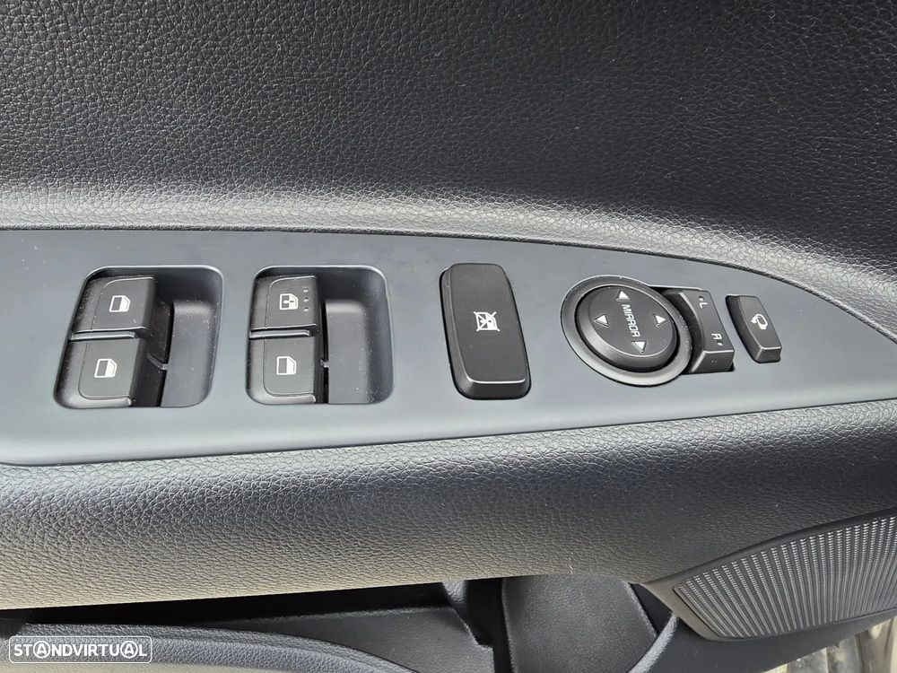 Kia Stonic 1.0 T-GDI Drive - 18