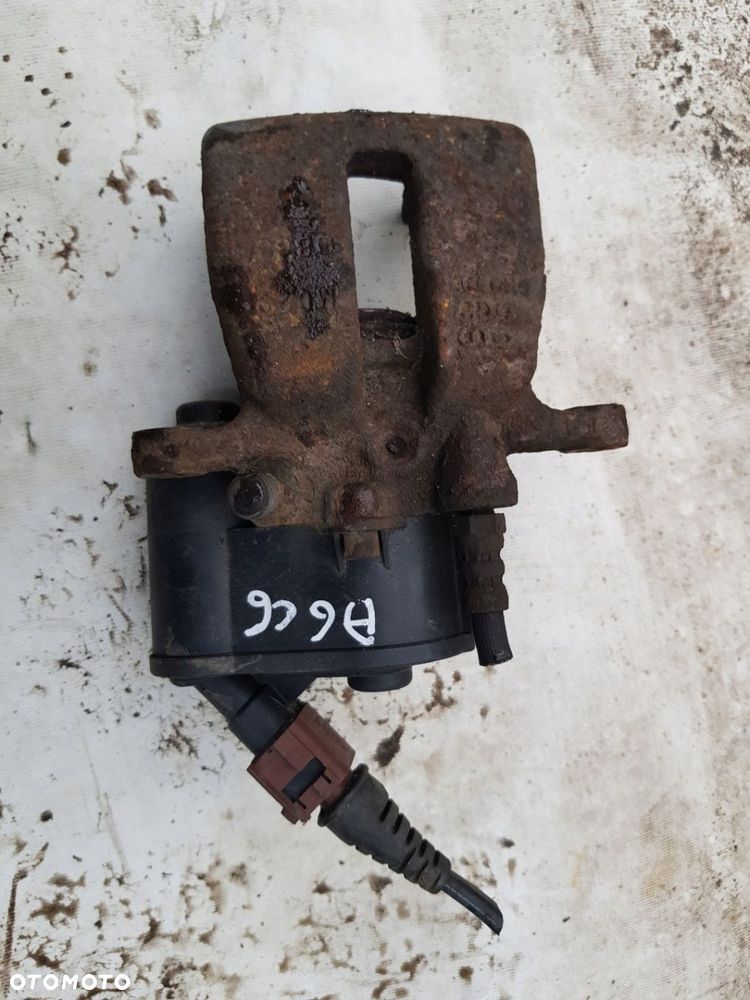 zacisk prawy tył Audi A6 C6 3.0 TDI - 1