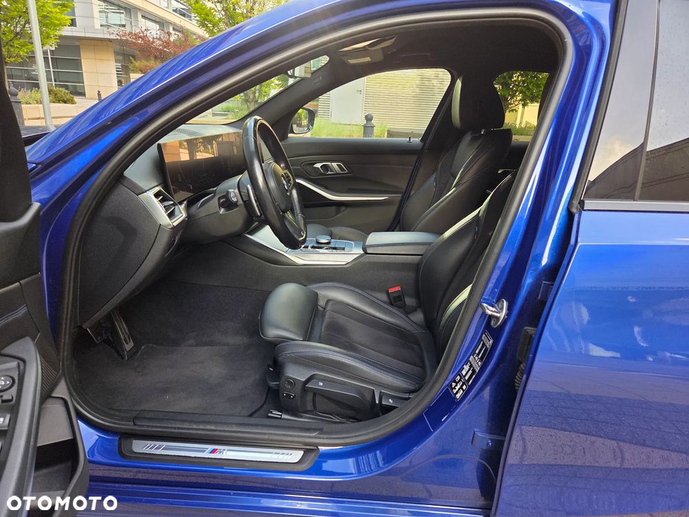BMW Seria 3 320d xDrive mHEV M Sport - 9