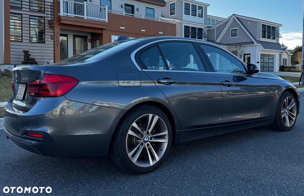 BMW Seria 3 330i xDrive Edition Luxury Line Purity - 3