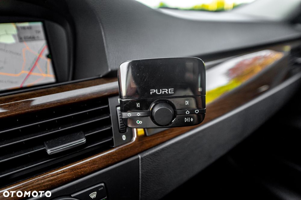 BMW Seria 3 325i xDrive - 33