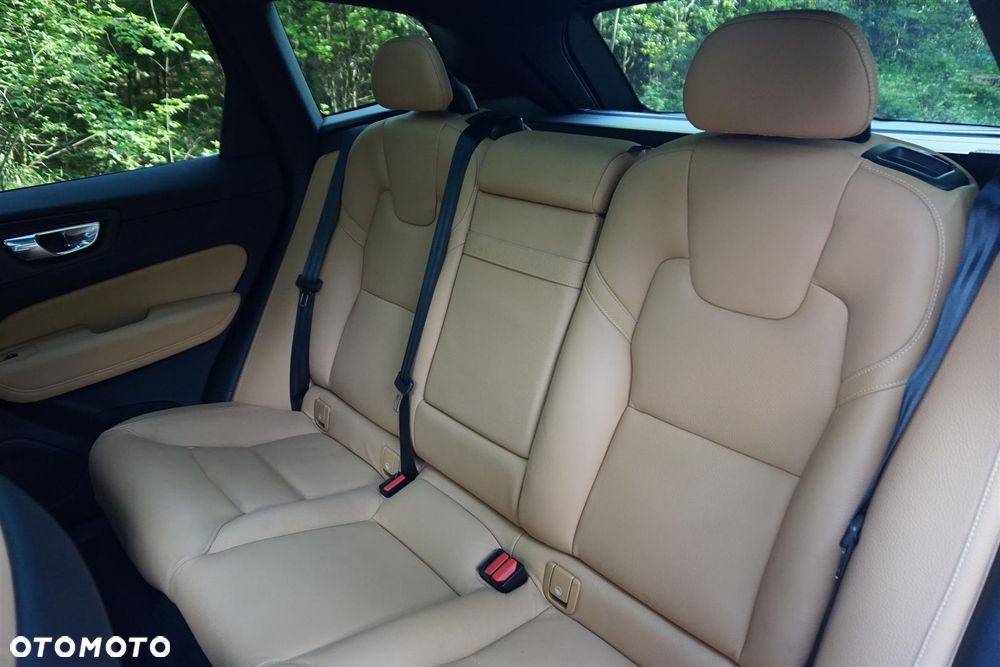 Volvo XC 60 T5 AWD Geartronic Momentum Pro - 29