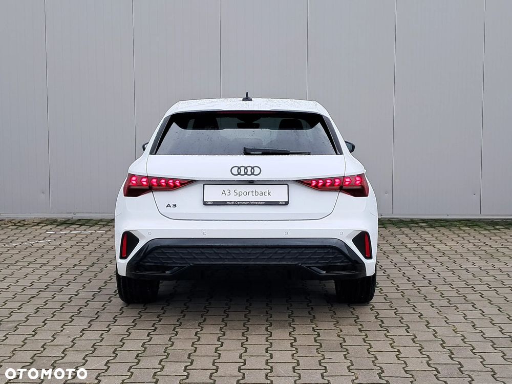 Audi A3 Sportback - 4