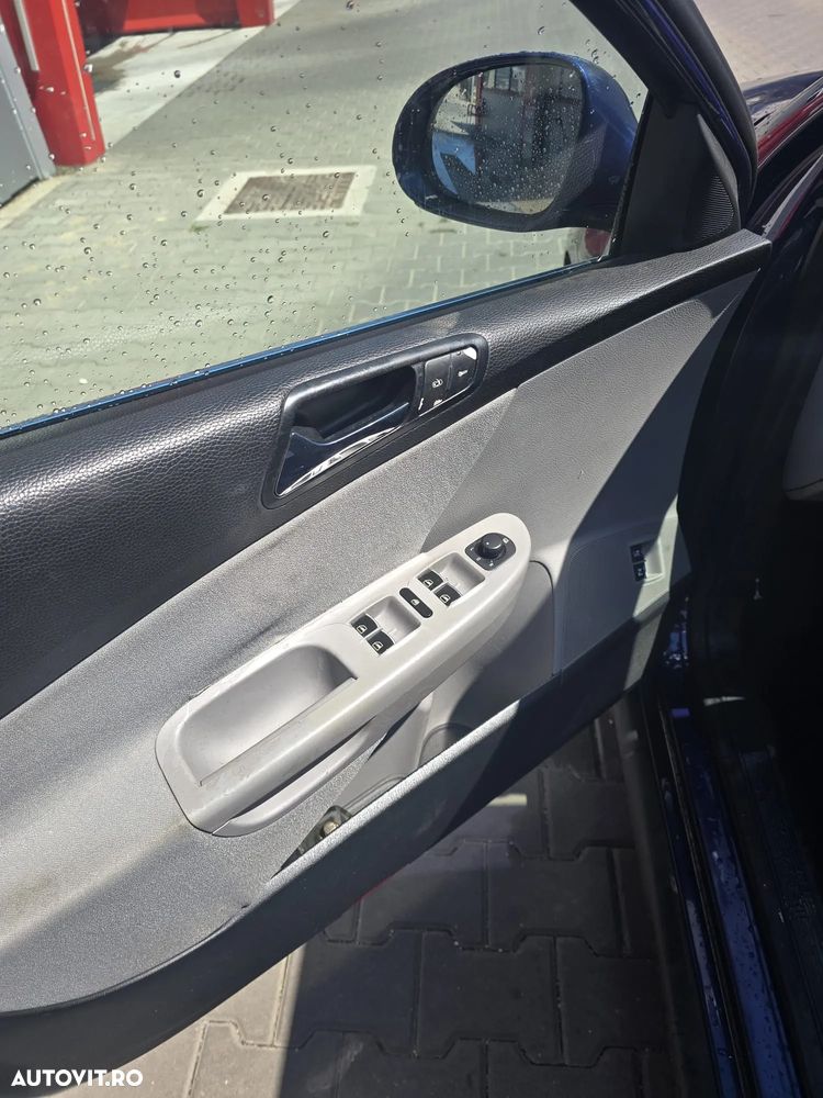 Volkswagen Passat 2.0 TDI DPF Comfortline - 14